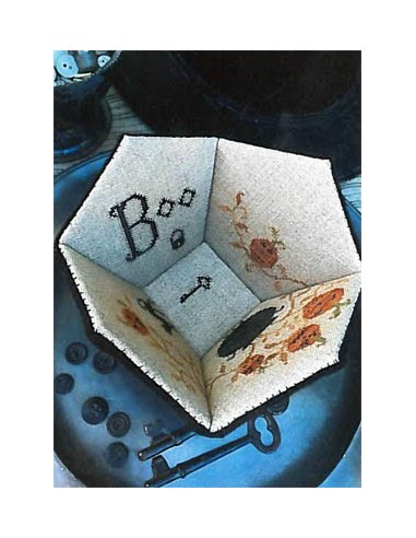Boo Sewing Basket - Stacy Nash Primitives