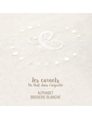 Carnet de dessins Alphabet - Broderie blanche - Un chat dans l'aiguille