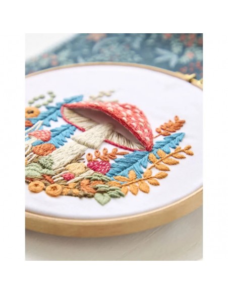 Les broderies de Marie &  C° 26-Stumpwork élégant
