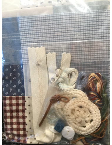 Sheep Pouch- Crib Quil